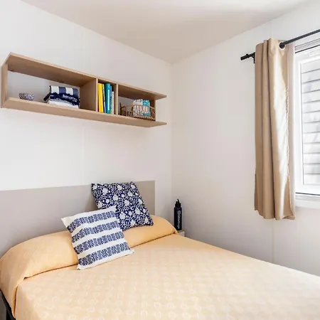 Mit Veranda In Montalto Marina Apartmán