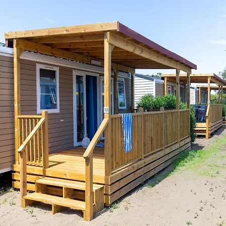 Mit Veranda In Montalto Marina Apartmán *